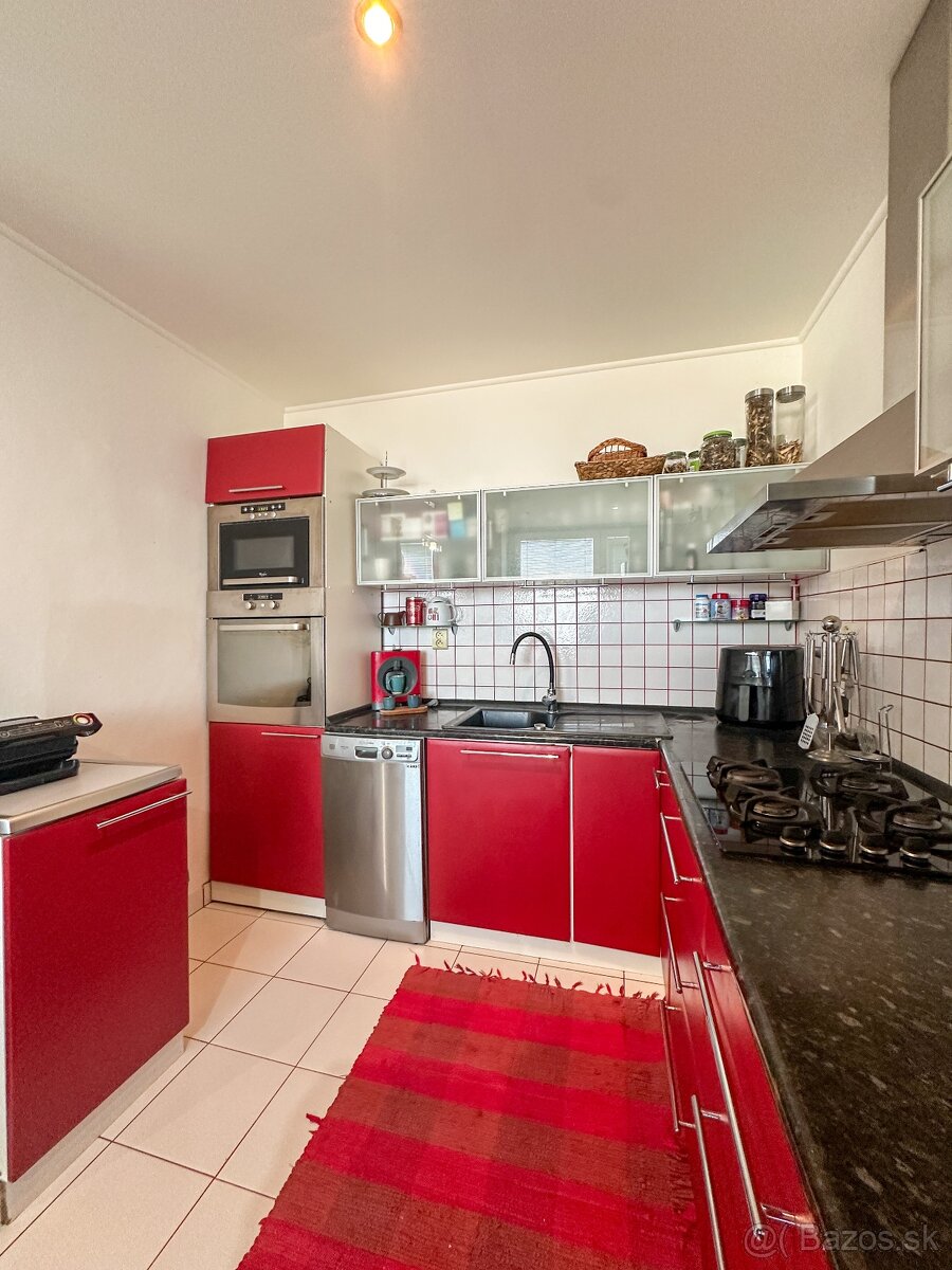 Pražský typ byt s veľkou loggiou, Jaltska - 4