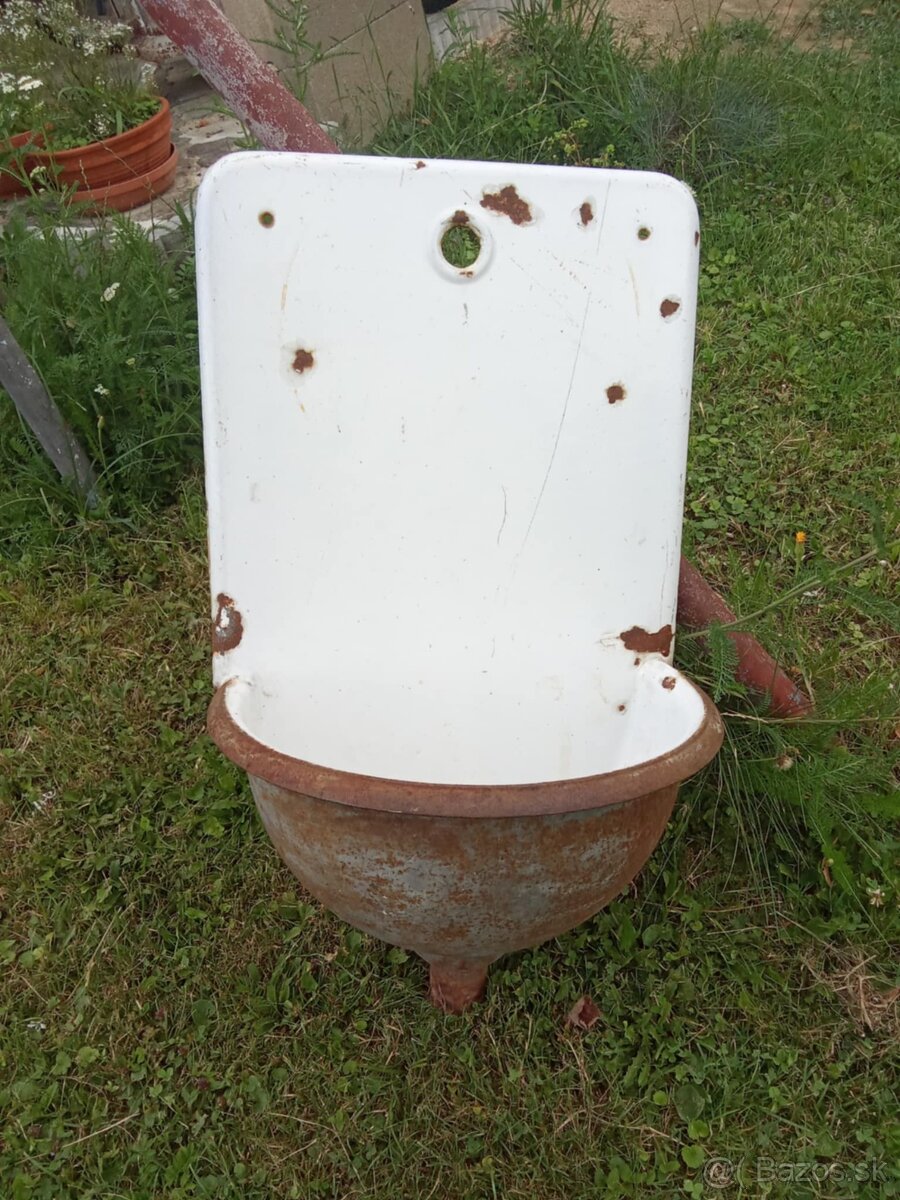 liatinove umyvadlo ,zavesne na stenu, na zahradu - 4