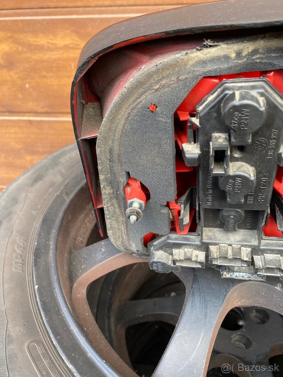 Zadné pravé svetlo VW Golf IV - 4