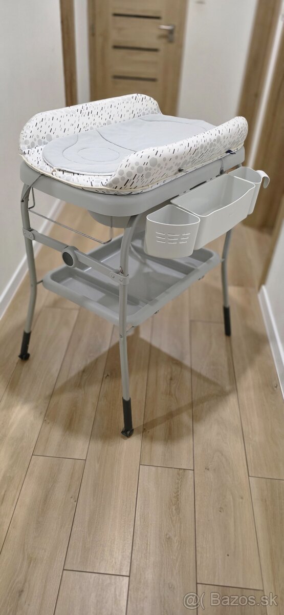 Chicco Pult prebaľovací s vaničkou Cuddle & Bubble - Grey - 4