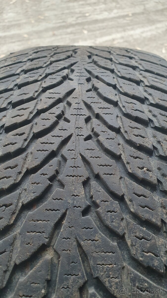 Nokian Tyres WR Snowproof 215/55 R17 - 4