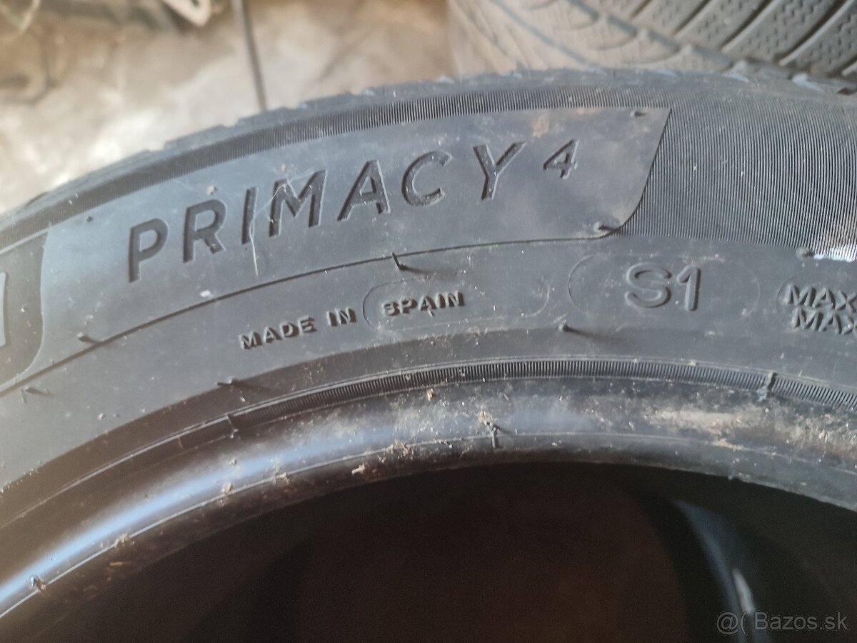 215/55 R18 Michelin - 4