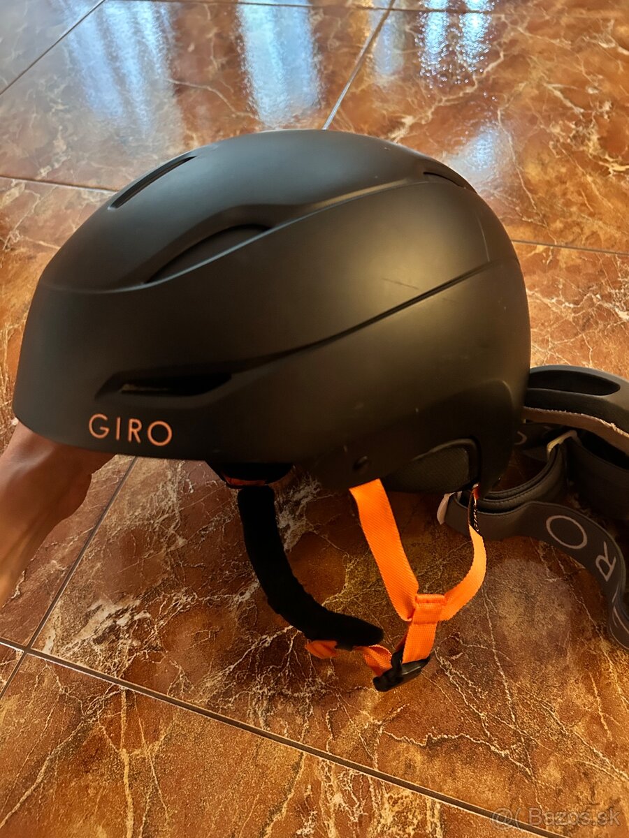 Prilba a okuliare na snowboard Giro - 4