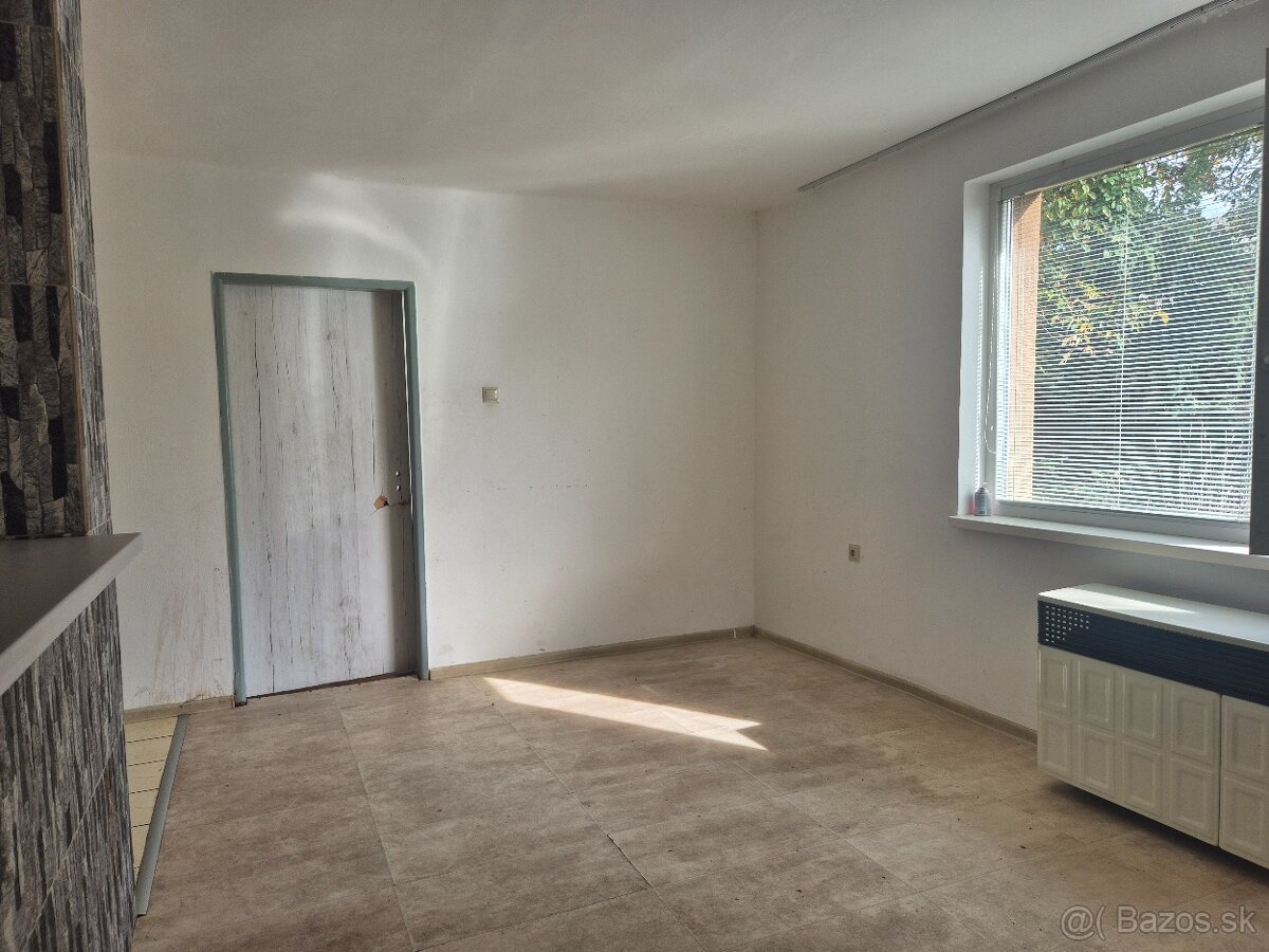 Rodinný dom na predaj v obci Pribeta. - 4