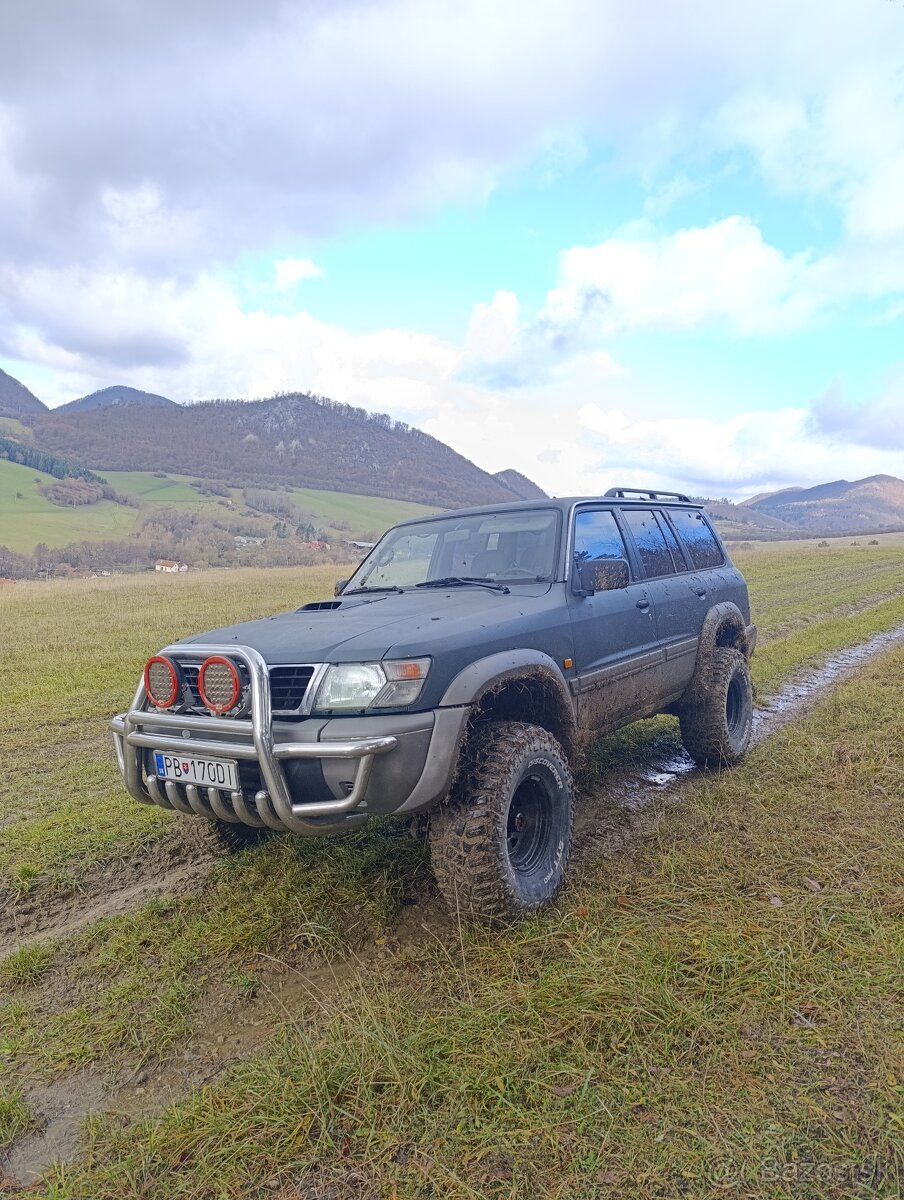 Predám Nissan patrol y61