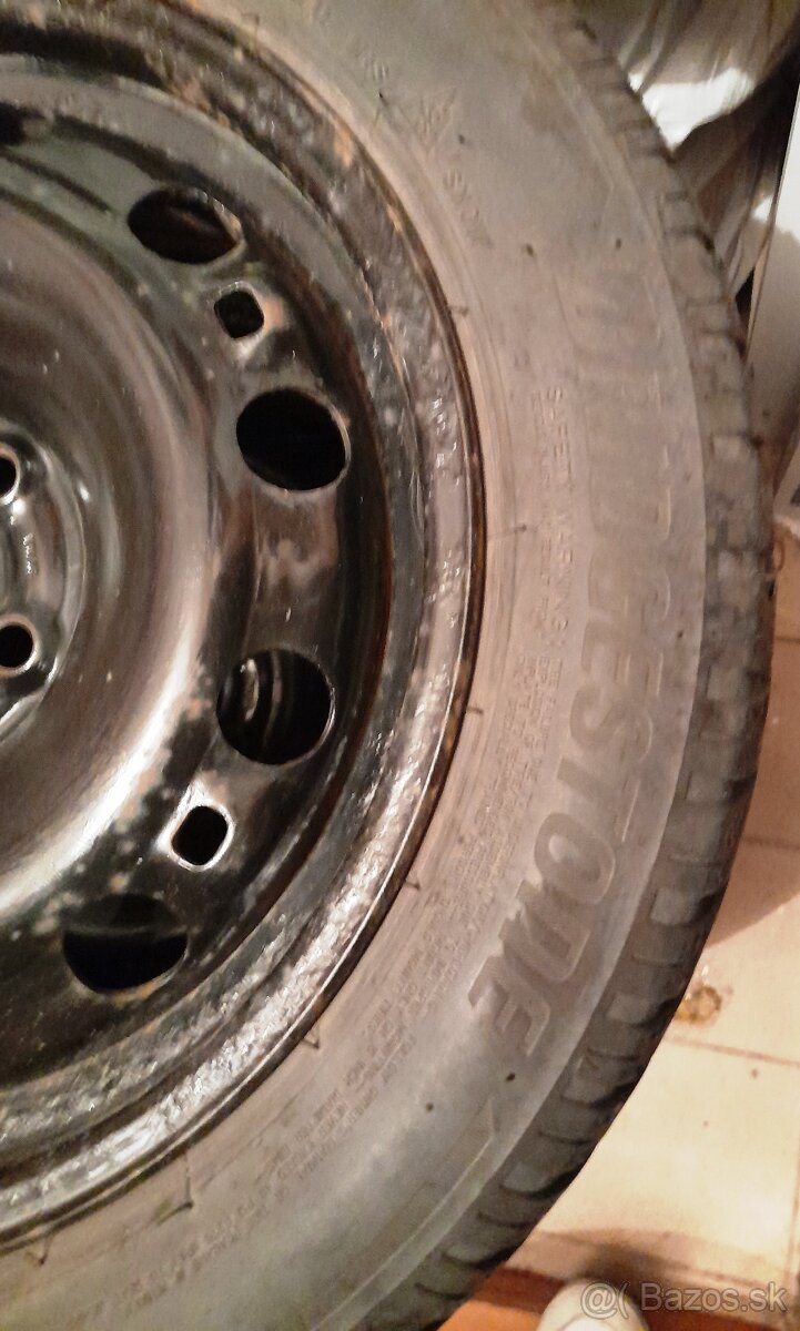 Predám sadu kolies z Rapida: zimné pneu Bridgestone Blizzak - 4