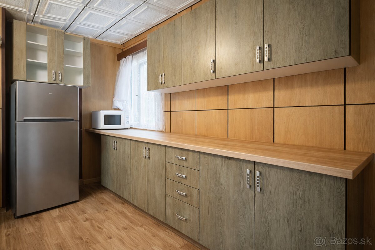 Chatka v Zlatníckej doline na predaj - 4