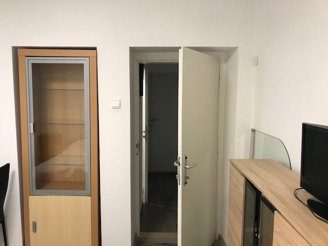 POLYFUNKČNÝ OBJEKT - 4. podlažný, 168m2, PO - 4