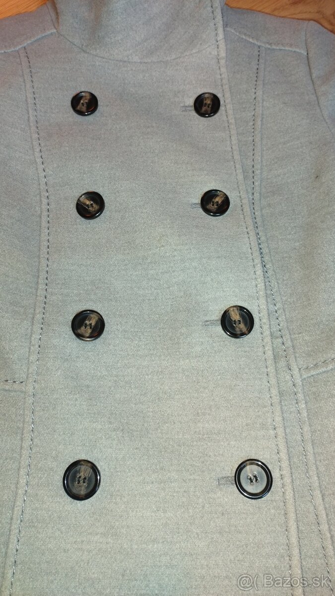 Elegantny sivy kabat - 4