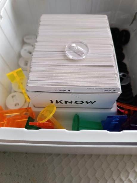 Spoločenská hra - IKNOW - 4