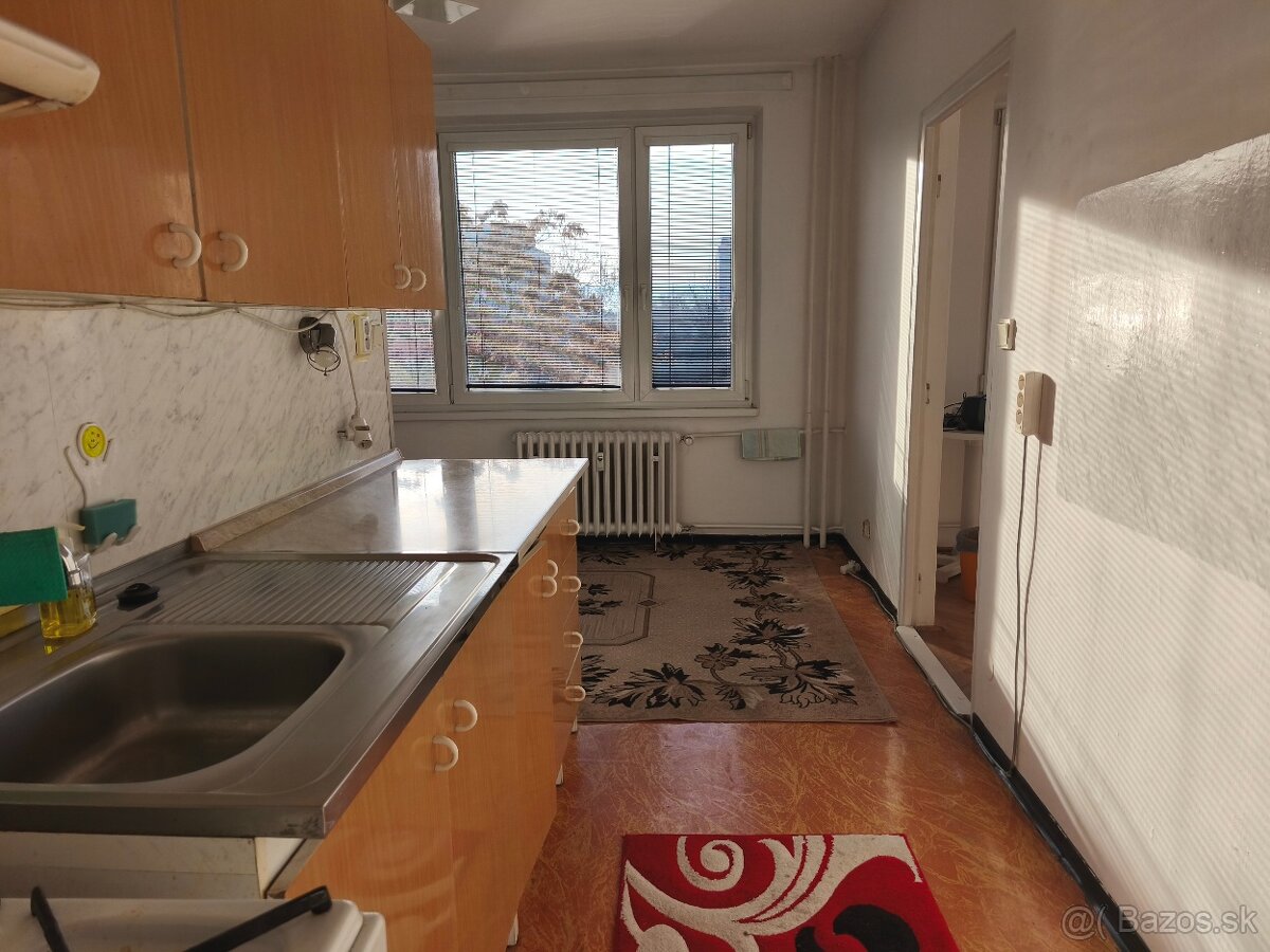 PREDAJ 3,5- izbový byt v úplnom centre mesta - 4