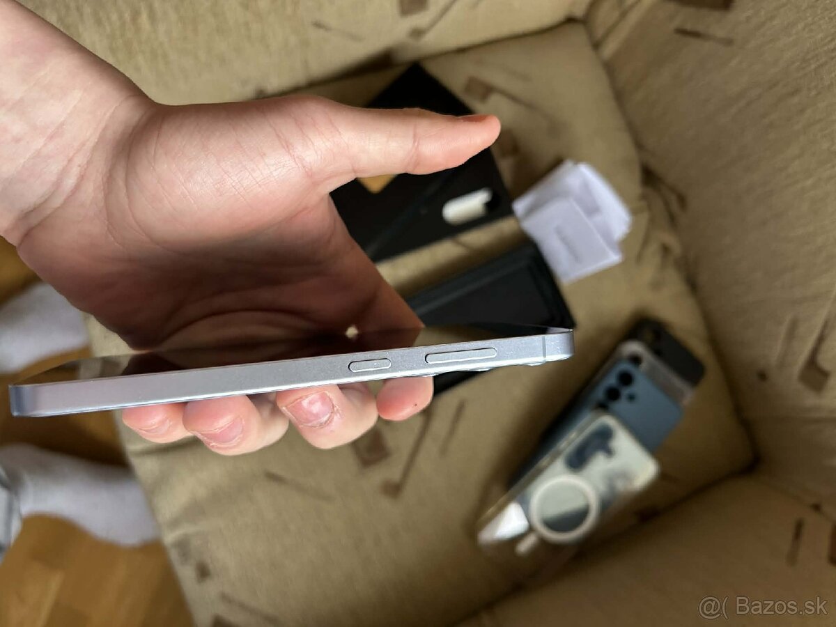 Samsung galaxy S24 - 4