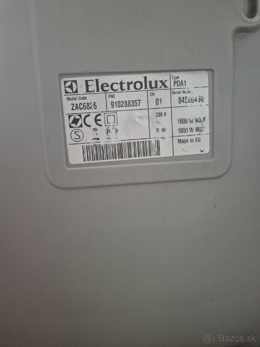 NEFUNKCNY vysavac electrolux - 4