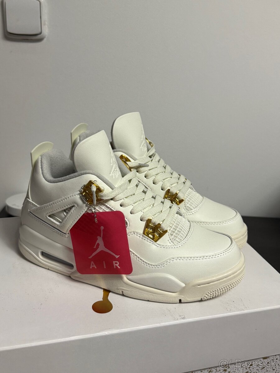 Jordan 4 Metalic Gold 39 - 4