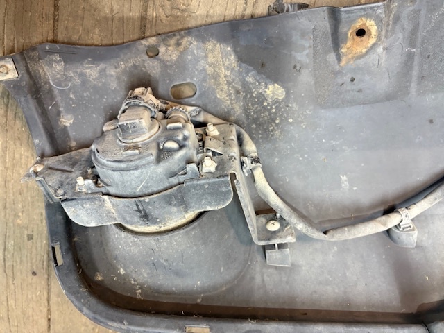 Predám predné hmlovky Suzuki JIMNY a spojler - 4