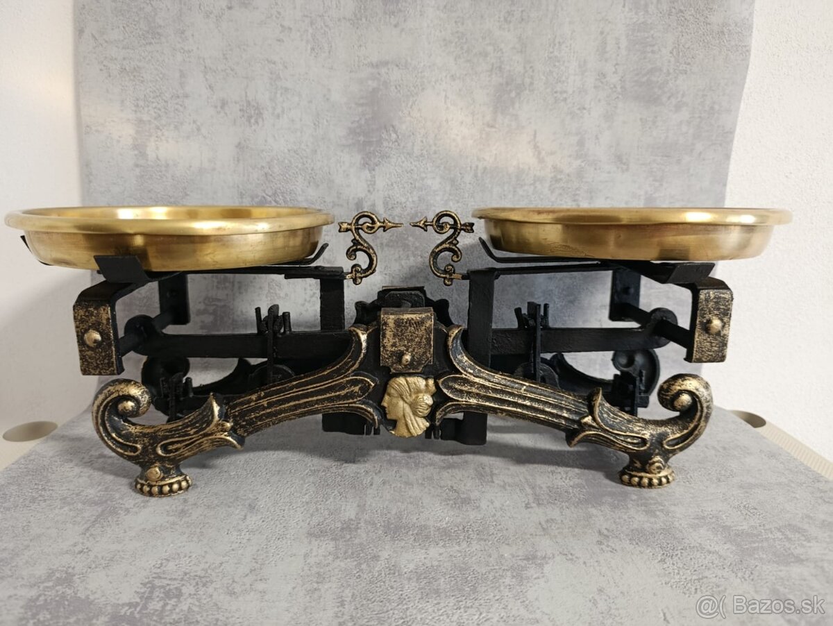 Staré pekne dvoumiskové váhy se ženou po kompletní renovaci - 4