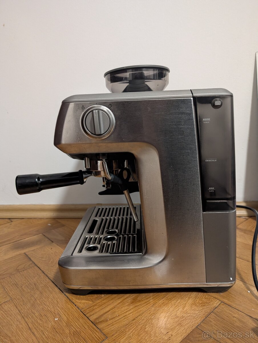 Predám kávovar SAGE SES876BSS - 4