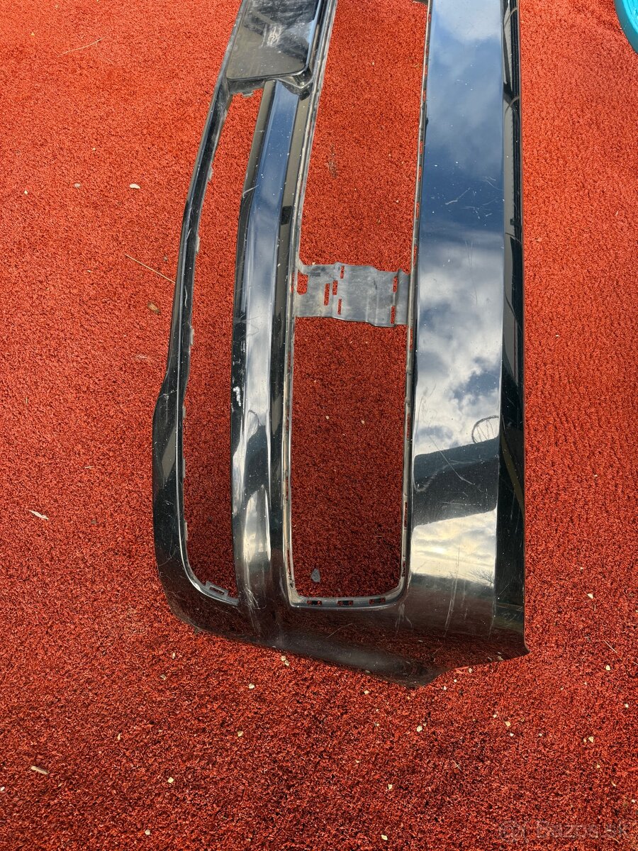 VW MULTIVAN CARAVELLE T6 15- PREDNÝ NÁRAZNÍK - 4