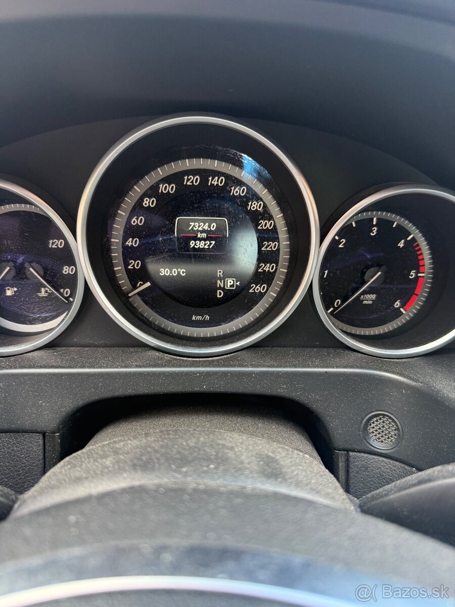 Predám Mercedes tr E - 4