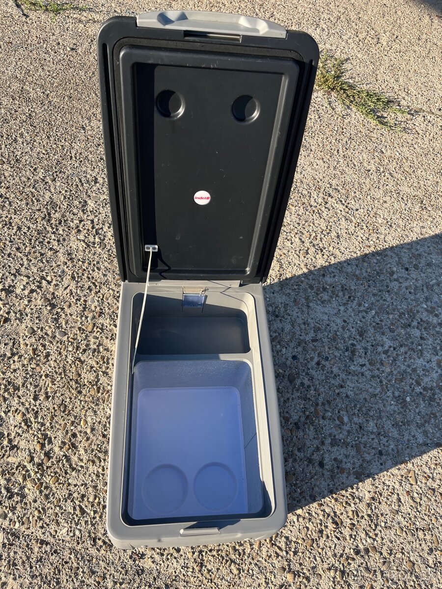 Predam Autochladnicku kompresorovu Indel TB 30/2 - 4