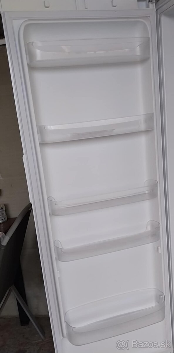 Chladnička - 4