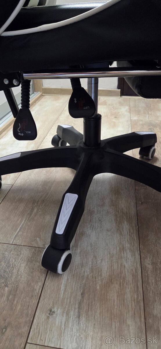 Predám herné kreslo Games Wolf - 4