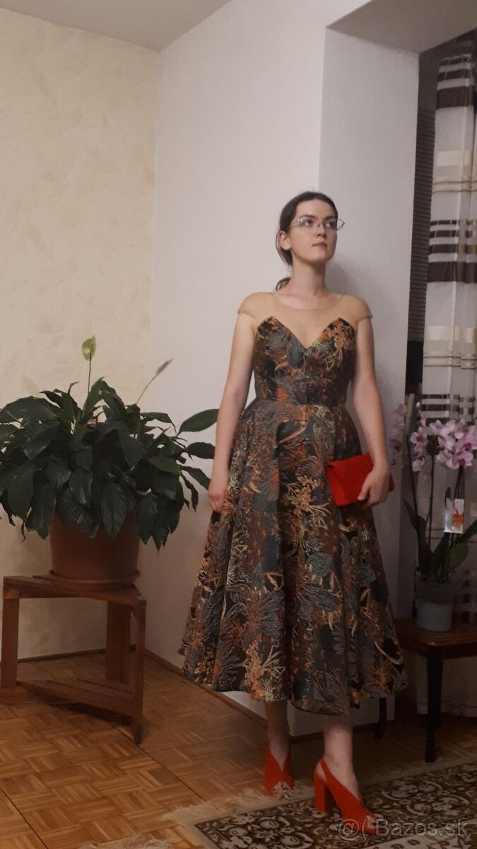 Predám elegantné šaty by Carla Ruiz - 4