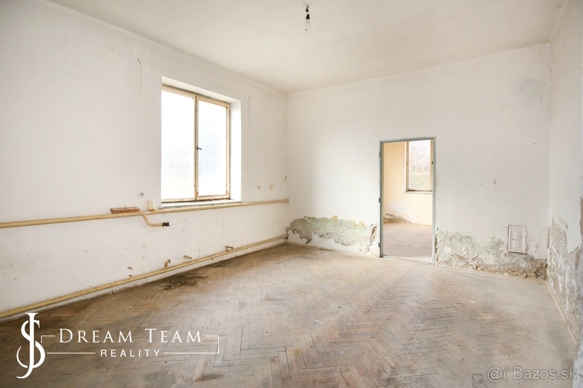 Rodinný dom so štyrmi bytovými jednotkami v obci Beluj - 4