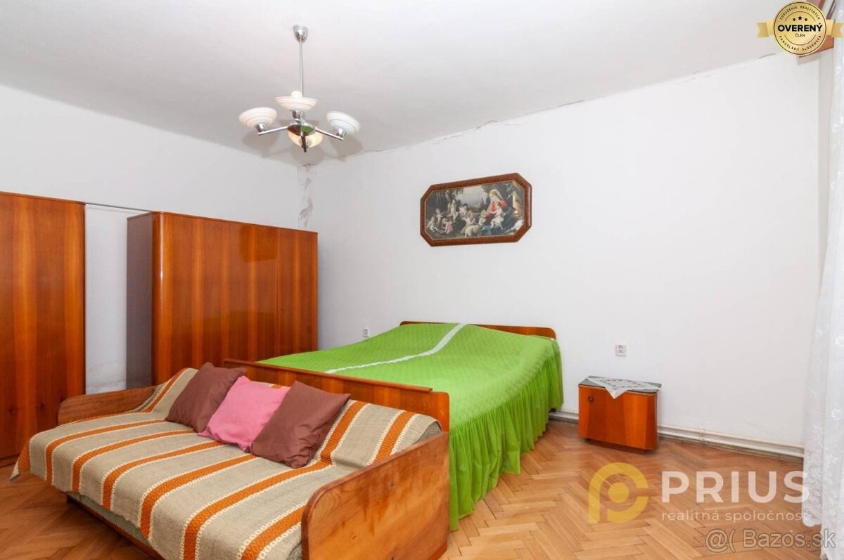 PREDAJ 4 iz RODINNÝ DOM S GARÁŽOU ČULENOVA HC - 4