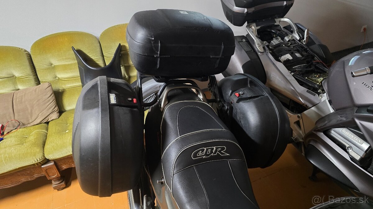 Kufre 46l, nosič givi, bočné kufre, zadný kufor - 4