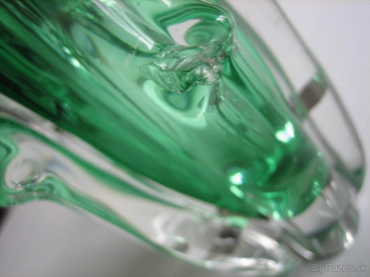 Zelená váza, hutné sklo, ČSSR, J.Taraba, Lednické Rovne - 4