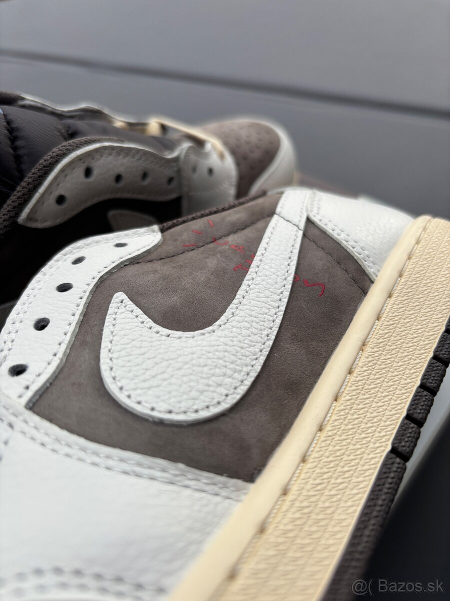 Air Jordan 1 Low x Travis Scott Reverse Mocha - 4