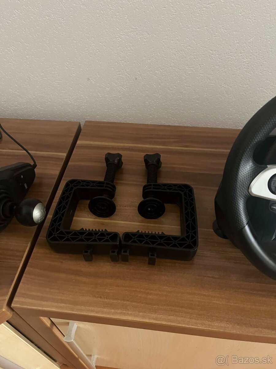 Predám nový herný volant Genius SPEEDMASTER X1 - 4