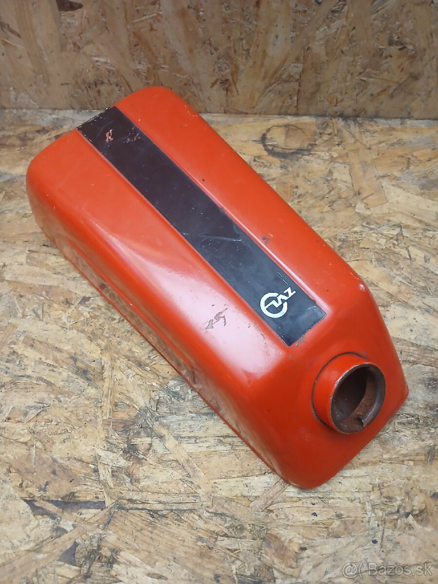 Babetta 210 nádrž - červená - 4