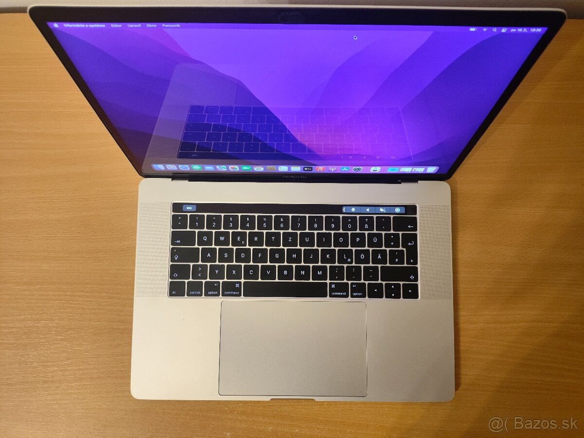 MacBook Pro 15 2016 | i7 • 16GB • 256GB SSD - 4