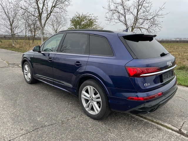 Audi Q7 S-line - 4