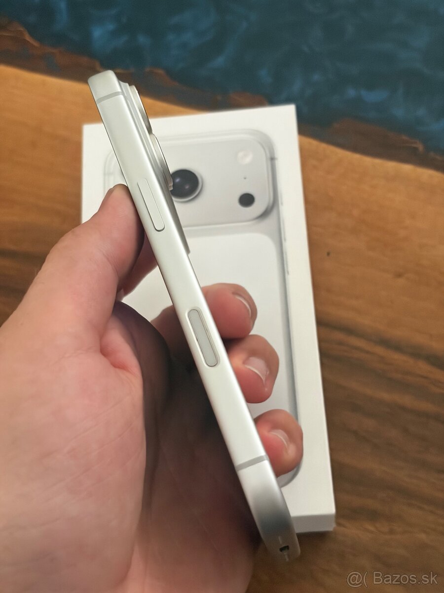iPhone 17 Pro 256gb Silver top stav - 4