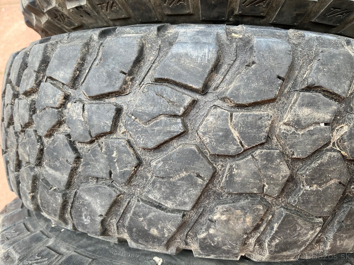 Bfdoodrich Mud-terraine 235/75 r15