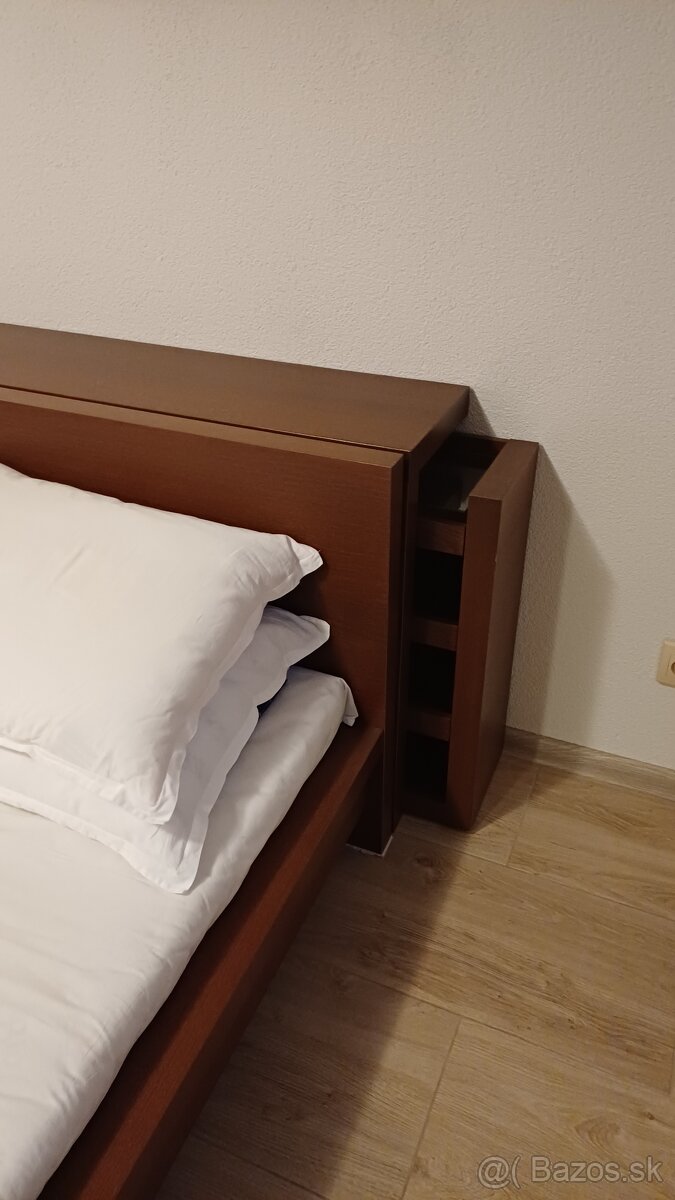 PREDÁM CELÚ posteľ MALM - 4