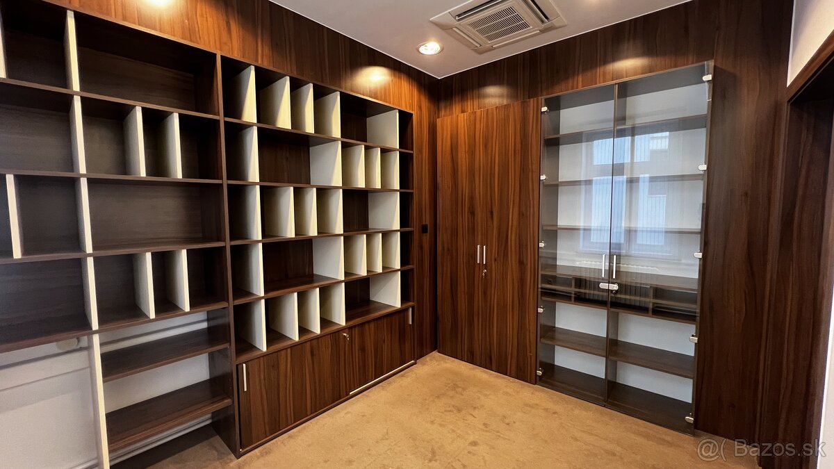 Prenájom kancelárií v historickej budove v centre Bratislavy - 4