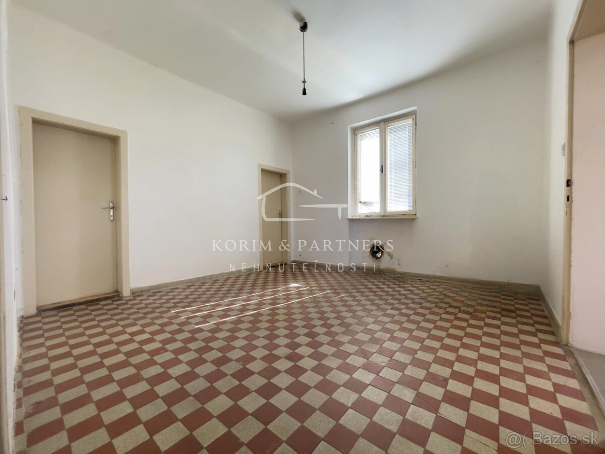 Rodinný dom na rozsiahlom pozemku - 4