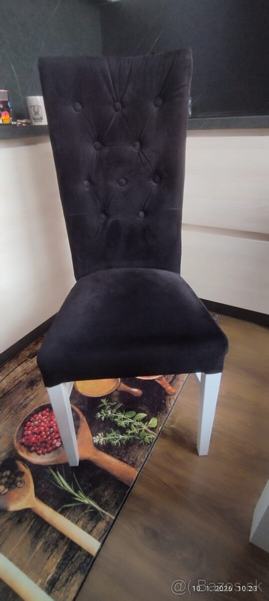 Jedálenský stôl zo stoličkami - 4