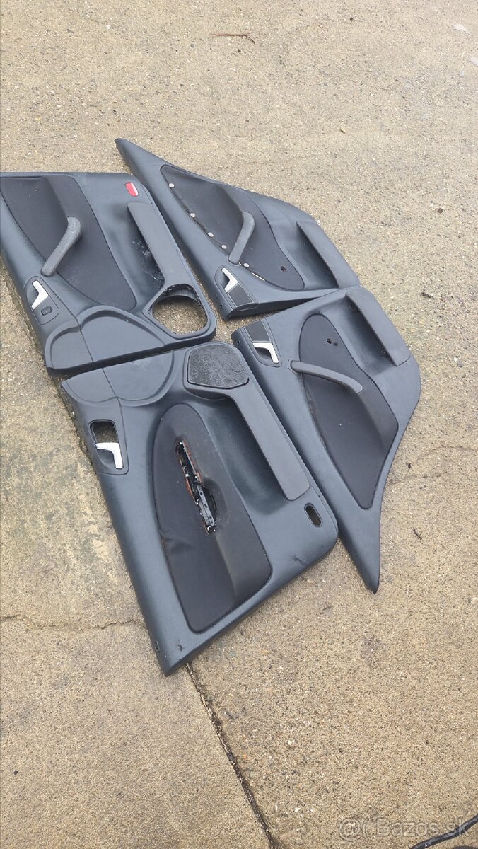 Predam octavia 1 hatchback čierne tapacire - 4