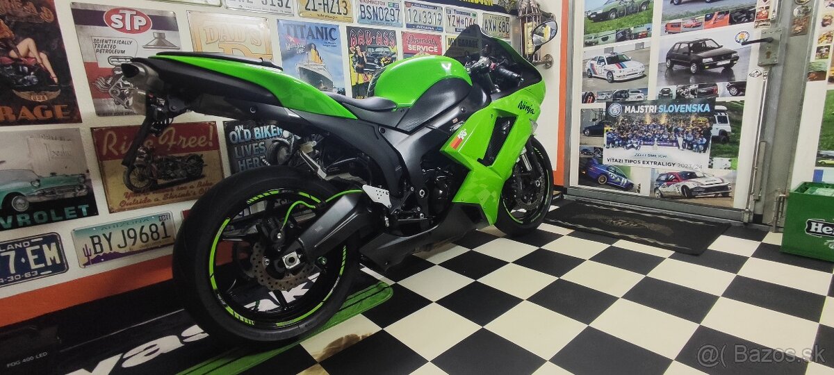 KAWASAKI NINJA ZX6R - 4