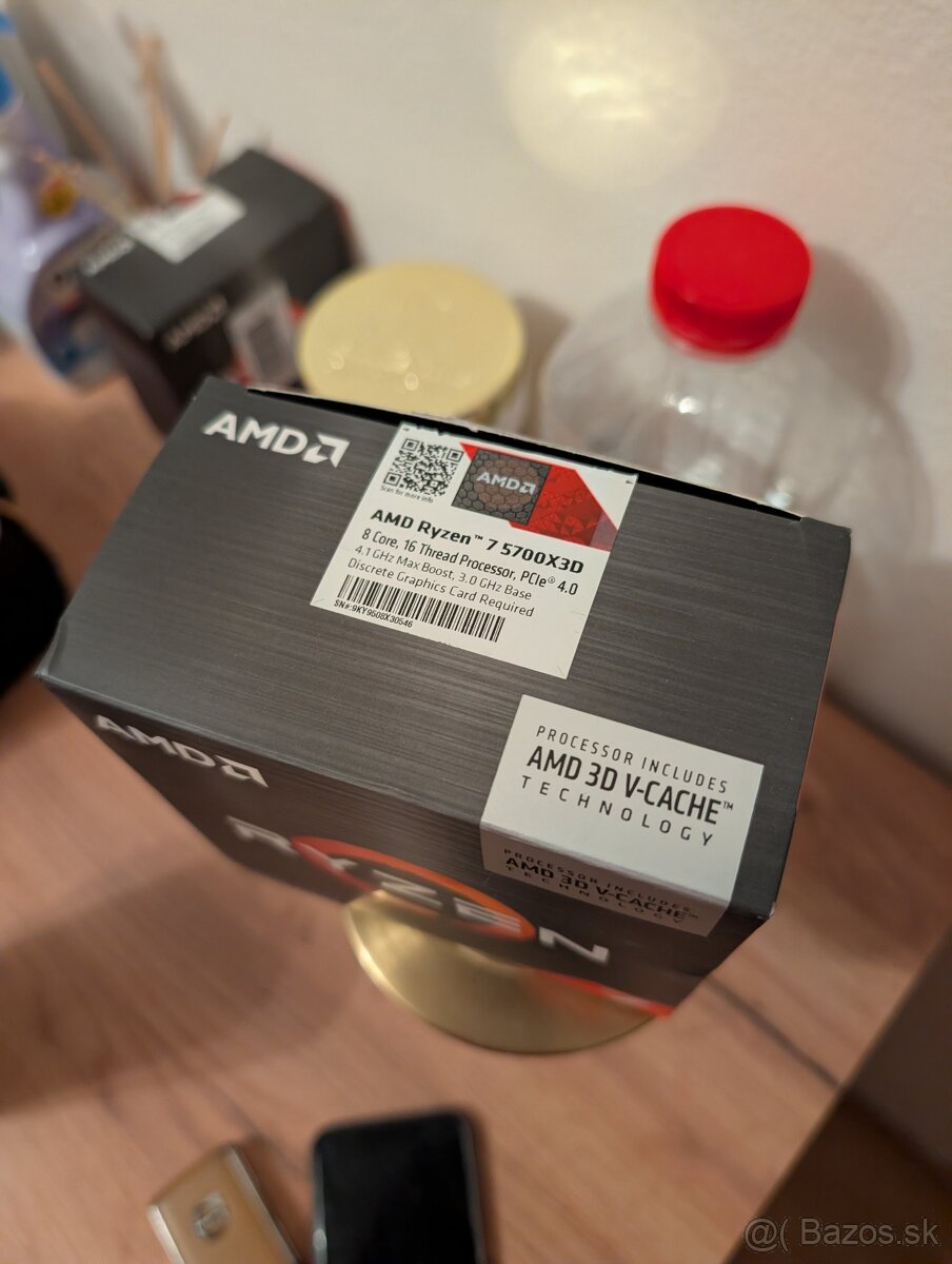 AMD Ryzen 7 5700X3D - 4