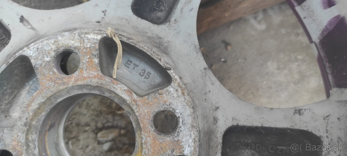 4x100 / 98 r15 7j et35 ENZO MILF CUP - 4