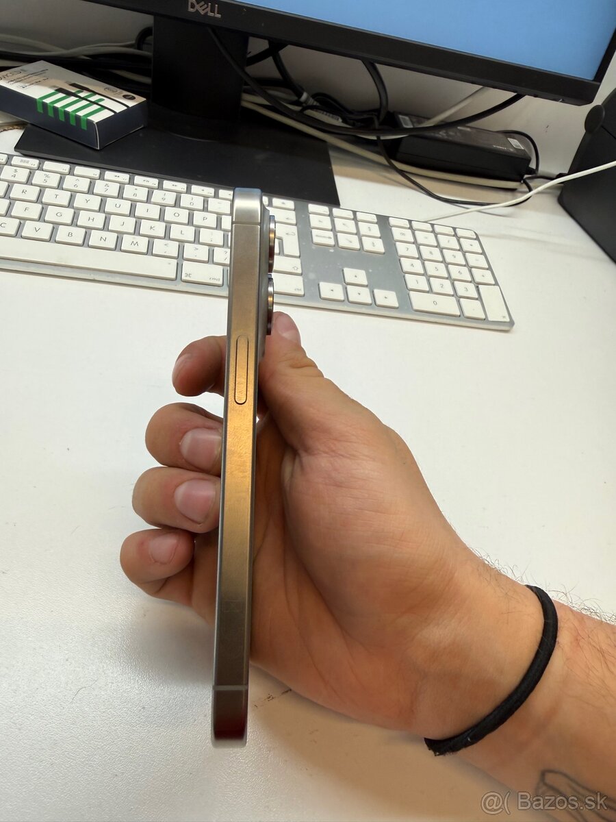 📱 iPhone 15 Pro 512 GB záruka – 750 € - 4