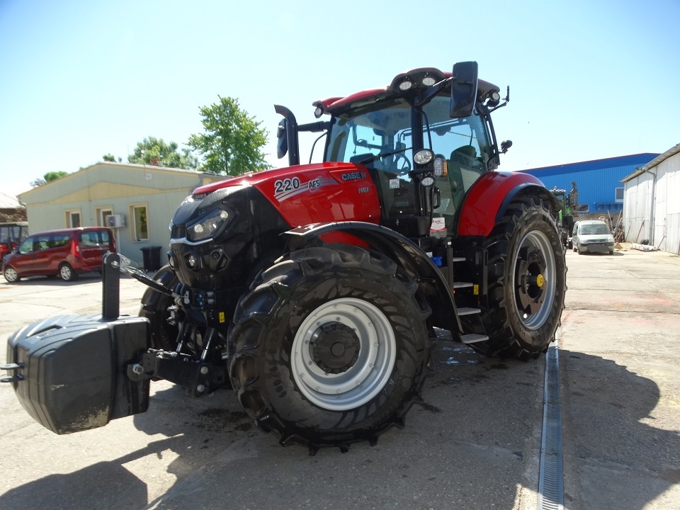 CASE PUMA 220 - 4
