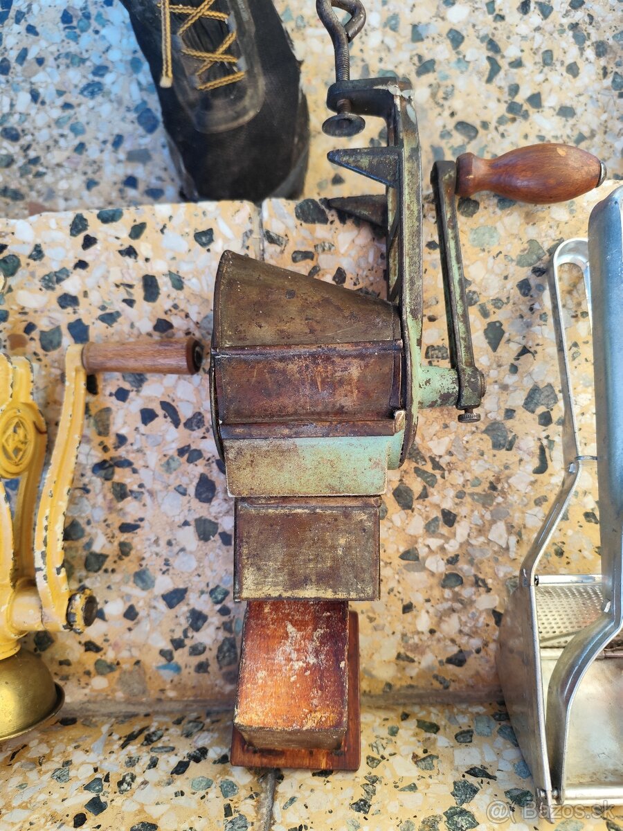 Predám rôzne mlynčeky na mäso, orechy, mak, slíže - 4