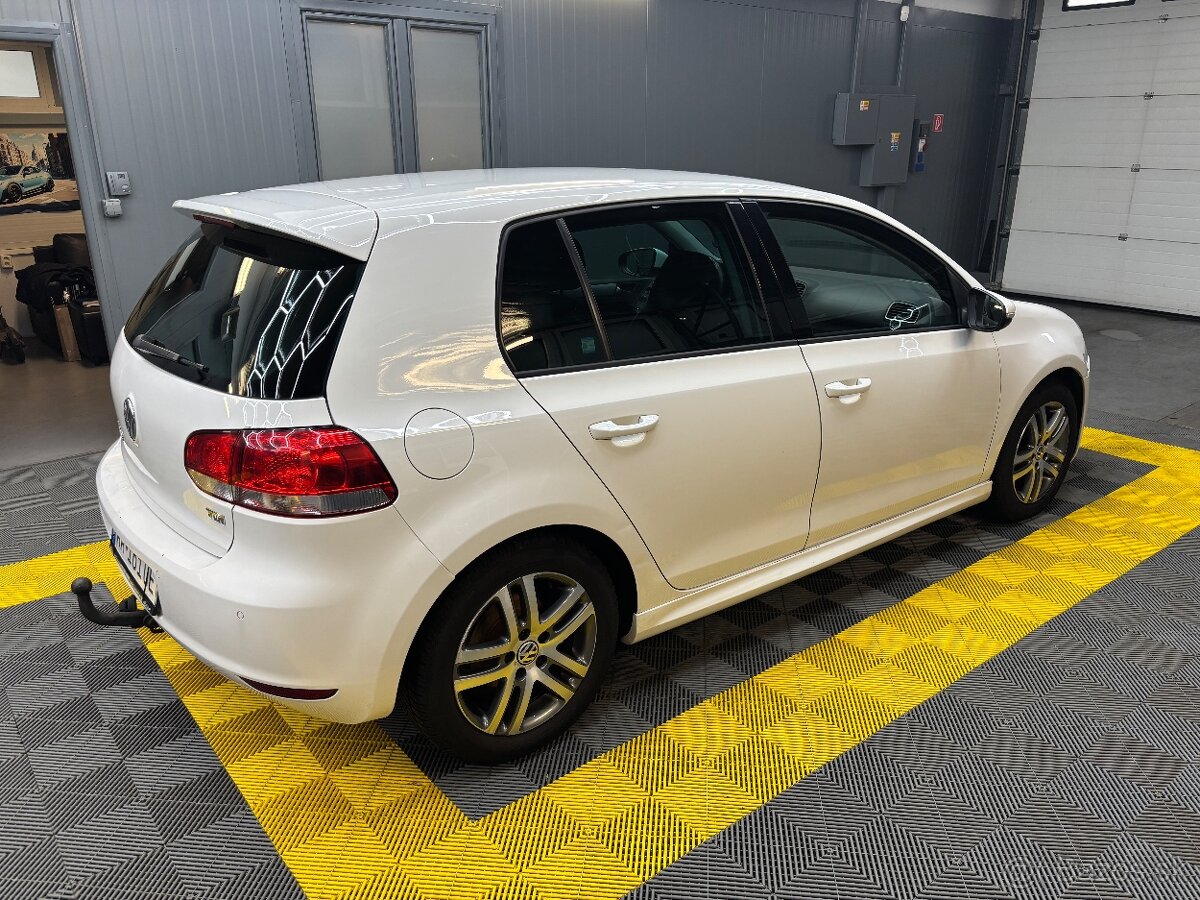 VW Golf 1.6 TDi, manuál - 4